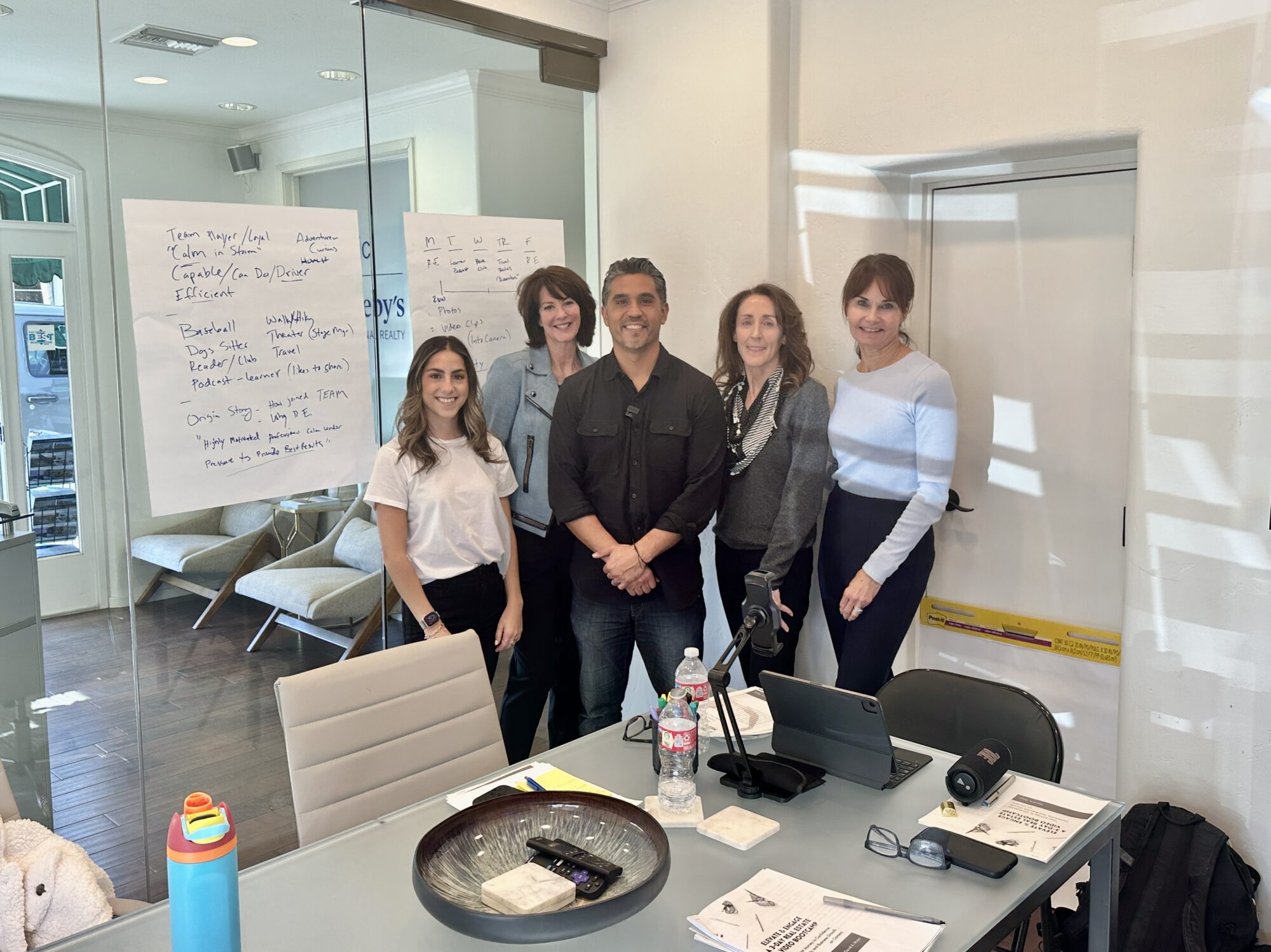 David A. Moya leading an authority extraction session to help a business clarify its value before building content, website, SEO, and AI strategy.